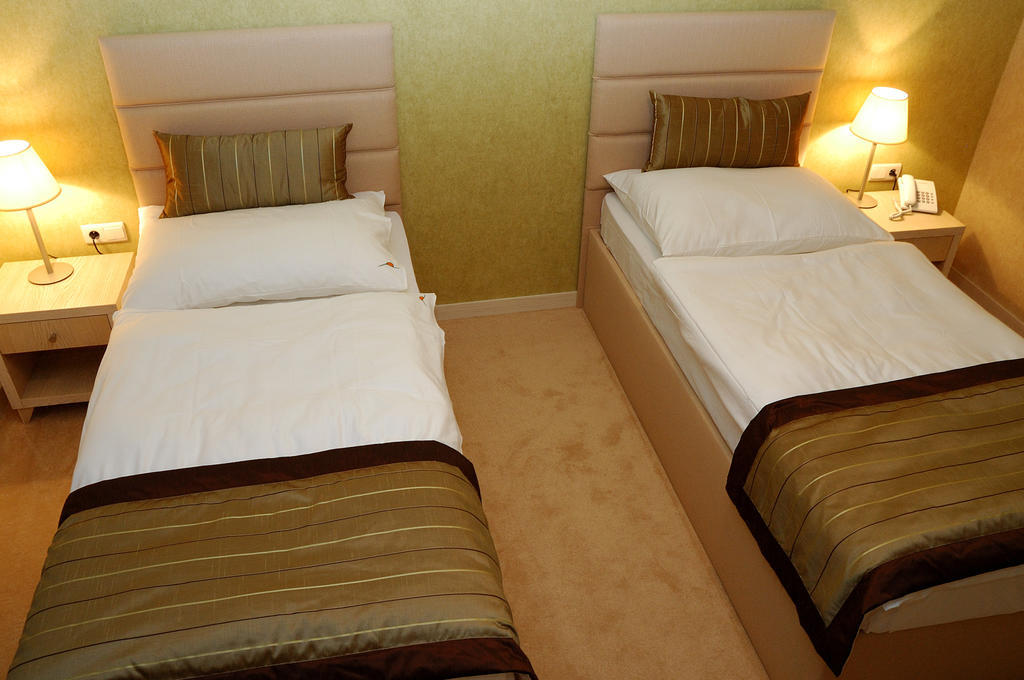 Hotel Predium Vrable ห้อง รูปภาพ