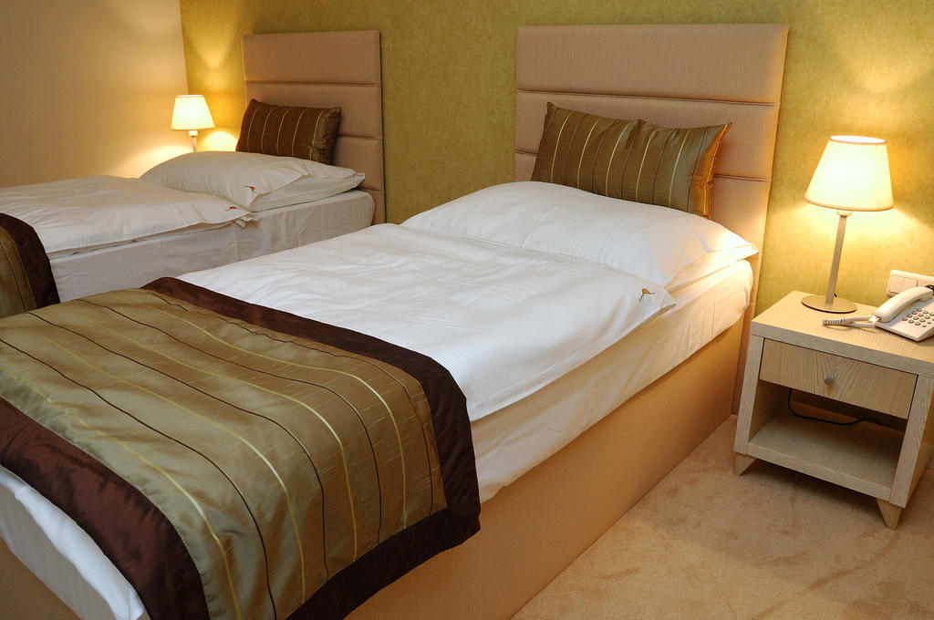 Hotel Predium Vrable ห้อง รูปภาพ